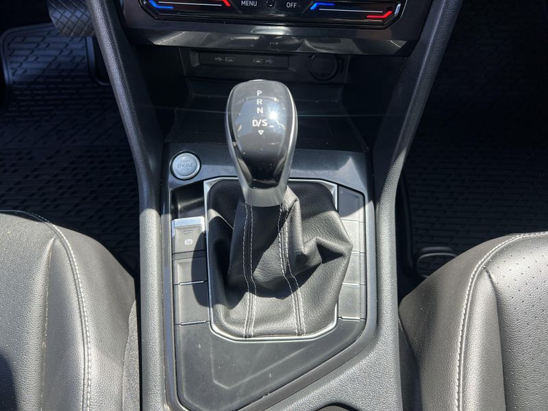 2022 Volkswagen Tiguan SEImage 14