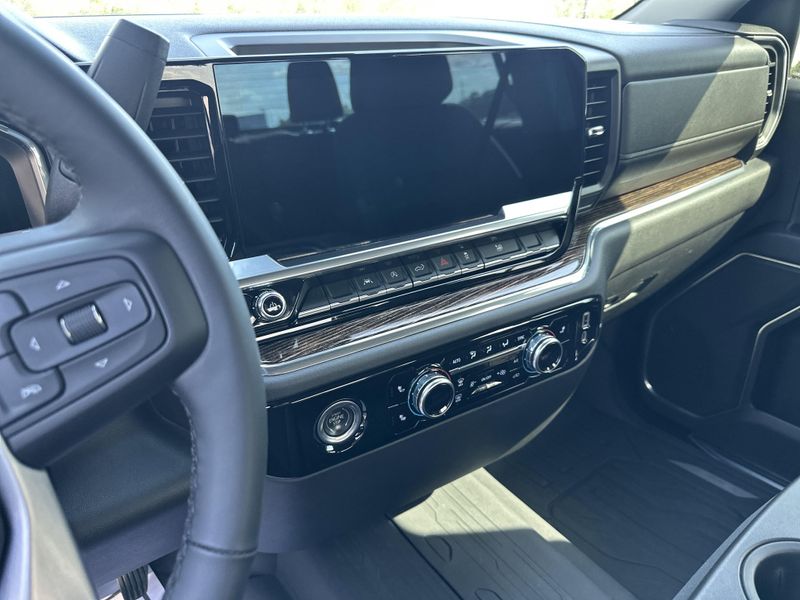 2023 GMC Sierra 1500 ElevationImage 31