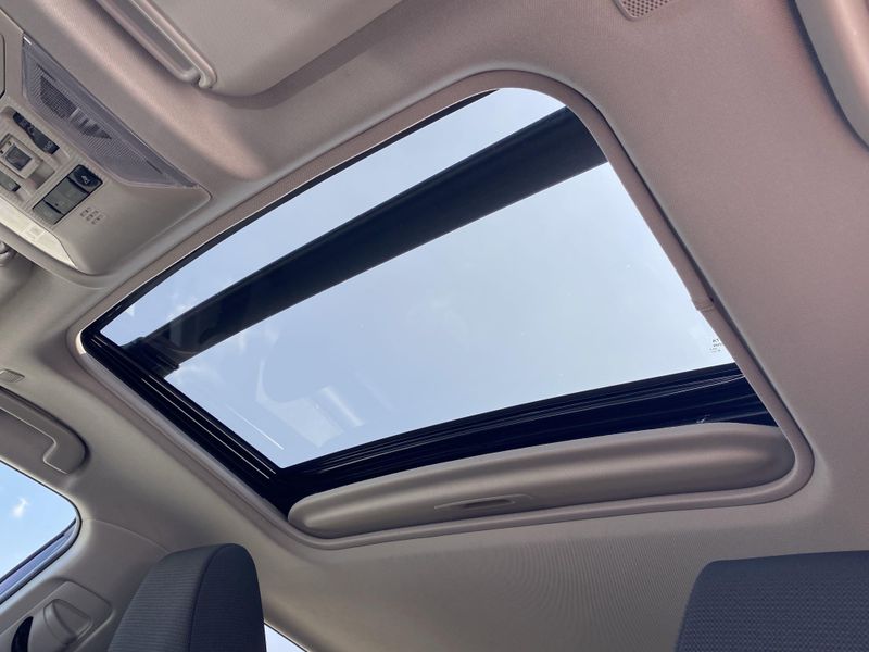 2024 Toyota RAV4 XLEImage 31