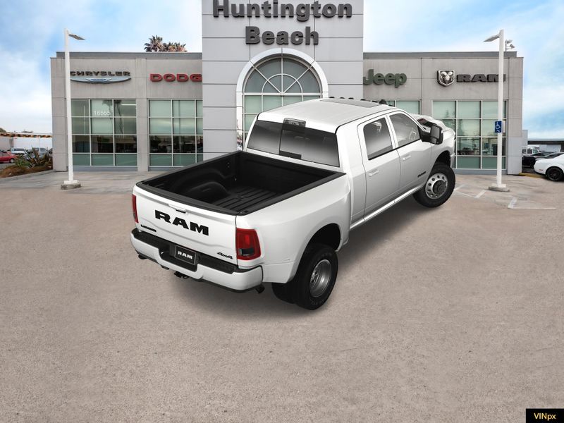 2025 RAM 3500 Laramie Mega Cab 4x4 DullayImage 7