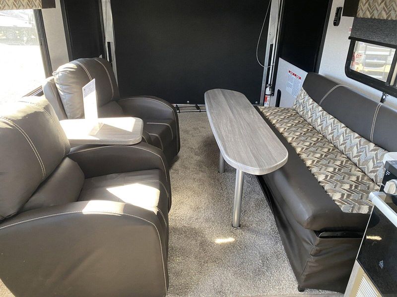 New 2025 DESERT FOX 27FS Image 20