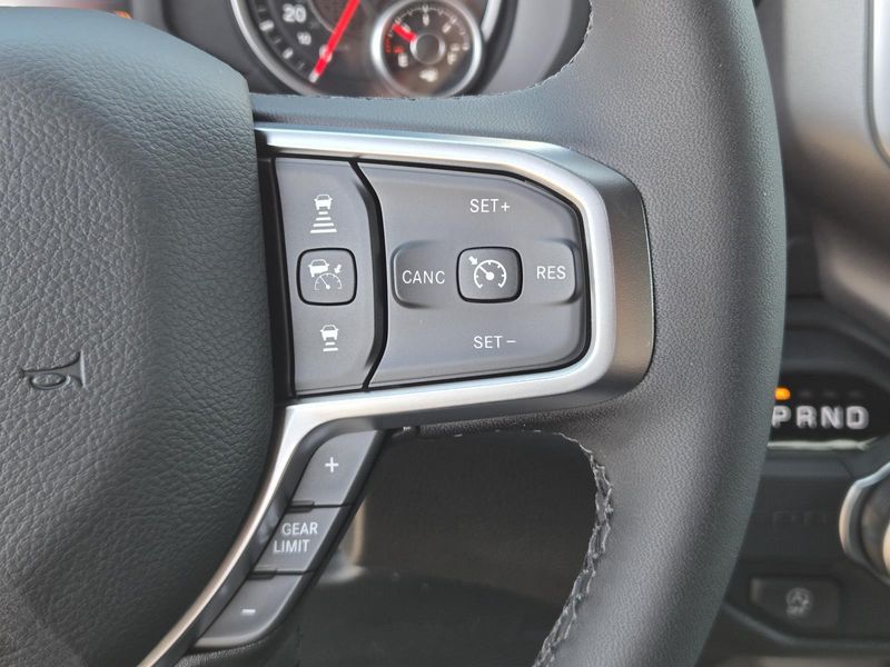 New 2026 RAM 1500 Big Horn Crew Cab 4x2 5'7' Box