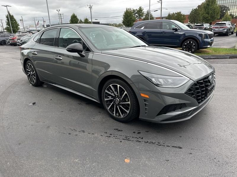 2020 Hyundai Sonata SEL Plus photo 4