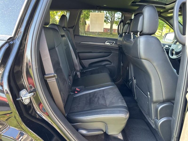 2019 Jeep Grand Cherokee Altitude photo 26