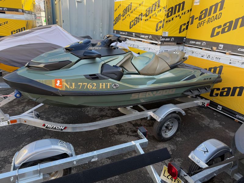 2022 Sea-Doo GTX Limited 300 Image 1