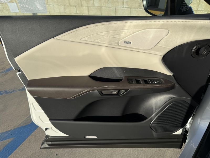 New 2026 Lexus RX 450h+ LuxuryImage 16