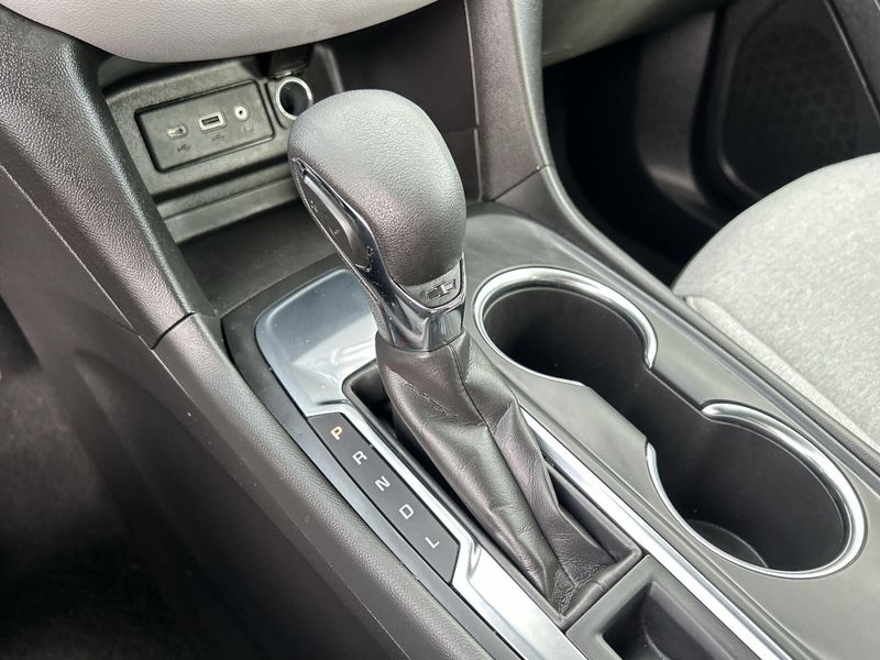 Used 2022 Chevrolet Equinox LSImage 16