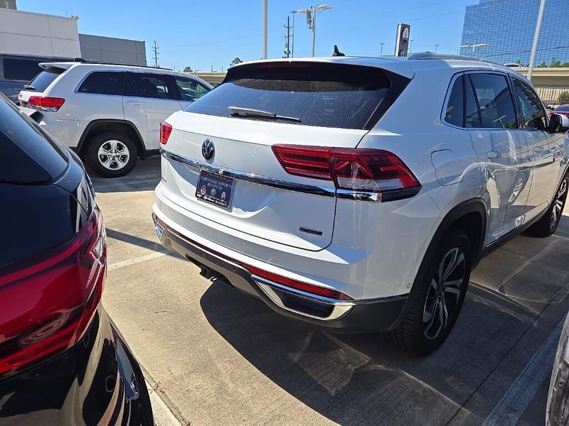 Used 2021 Volkswagen Atlas Cross Sport 3.6L V6 SEL PremiumImage 4