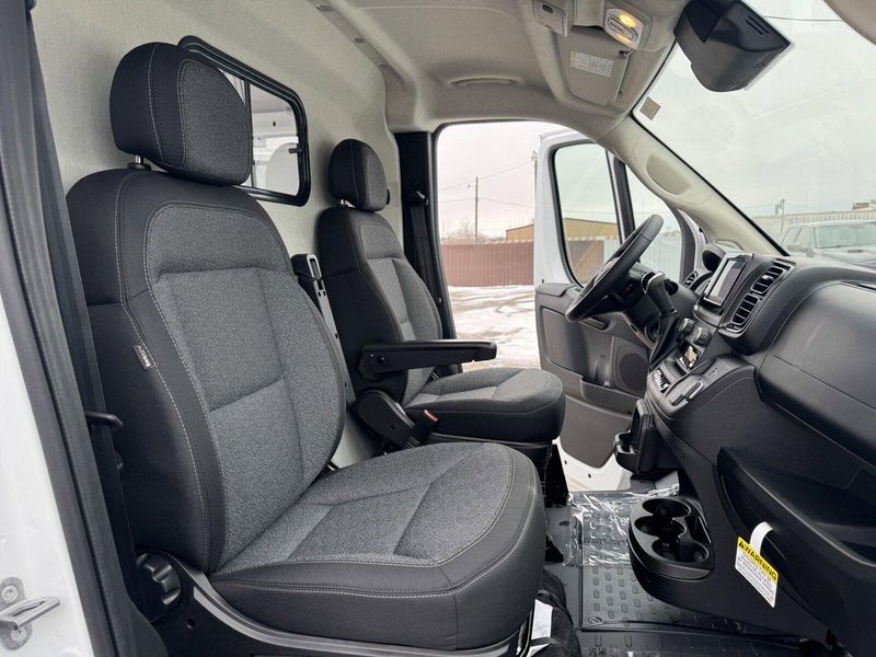 2025 RAM ProMaster Cargo Van TradesmanImage 12