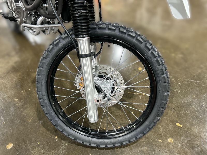 New 2025 Honda XR650L Image 19