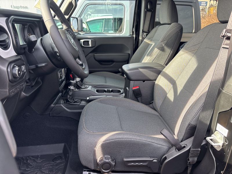 New 2026 Jeep Wrangler 2-door Sport SImage 14