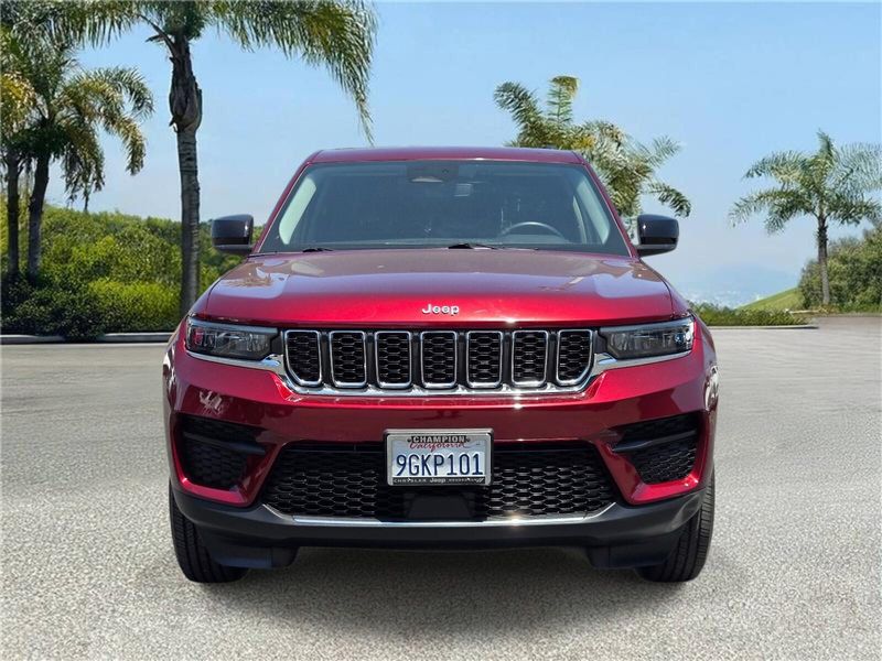 Used 2023 Jeep Grand Cherokee Laredo 4x2