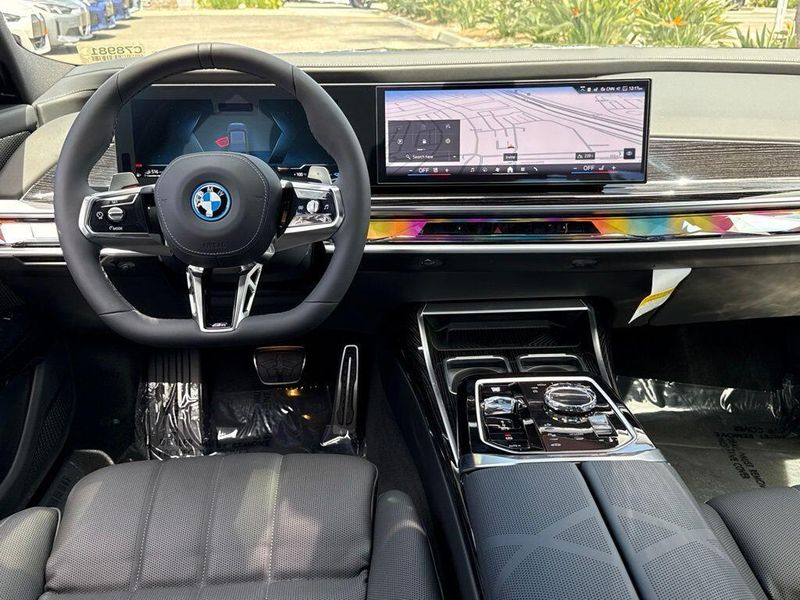 New 2026 BMW 7 Series 750e xDriveImage 24