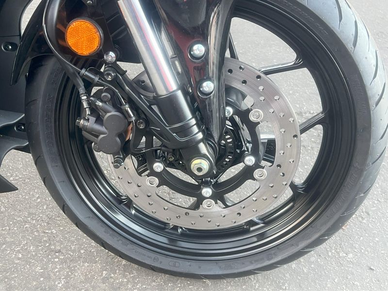 2025 Yamaha YZF-R3 ABS Image 6