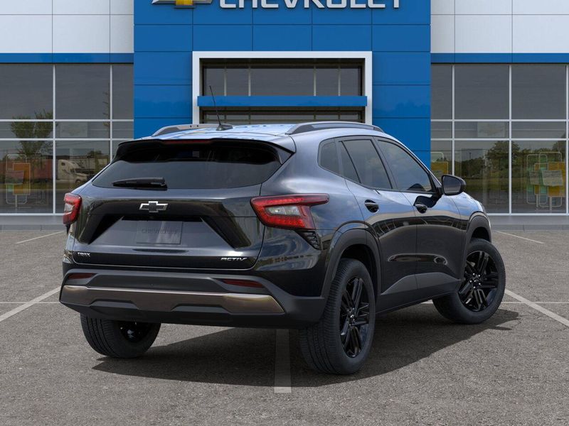 New 2025 Chevrolet Trax ActivImage 4