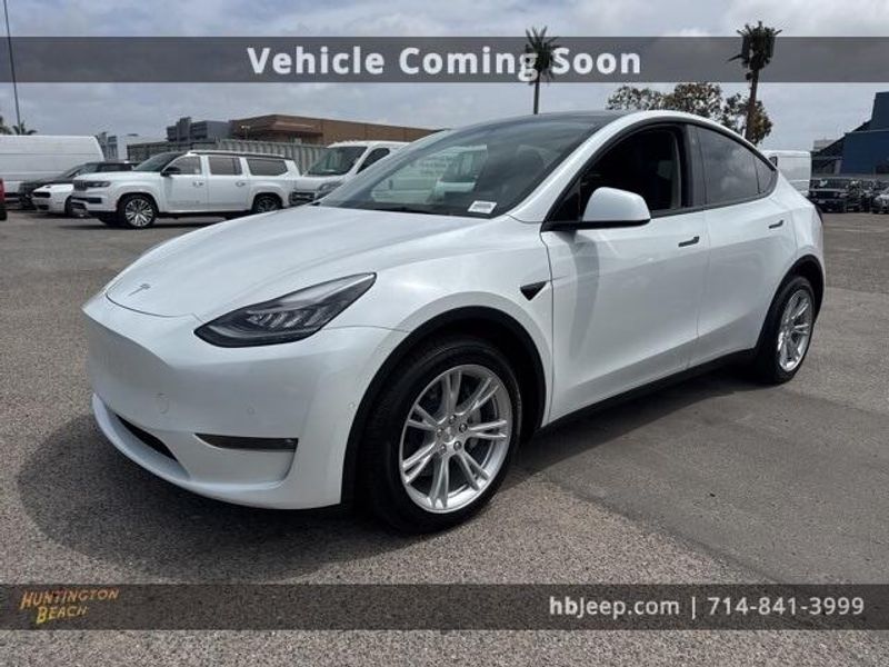 2022 Tesla Model Y Long RangeImage 1