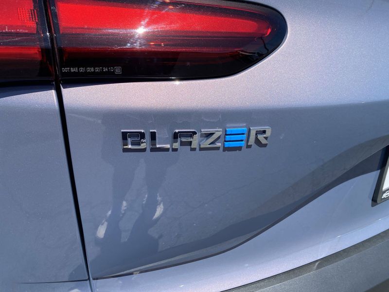 2024 Chevrolet Blazer EV eAWD 2LTImage 32