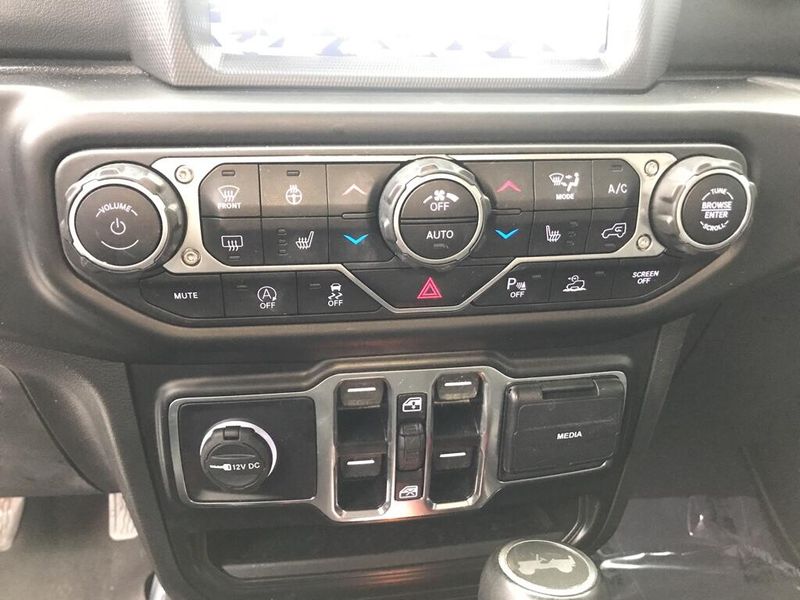 Used 2022 Jeep Wrangler Unlimited High AltitudeImage 15