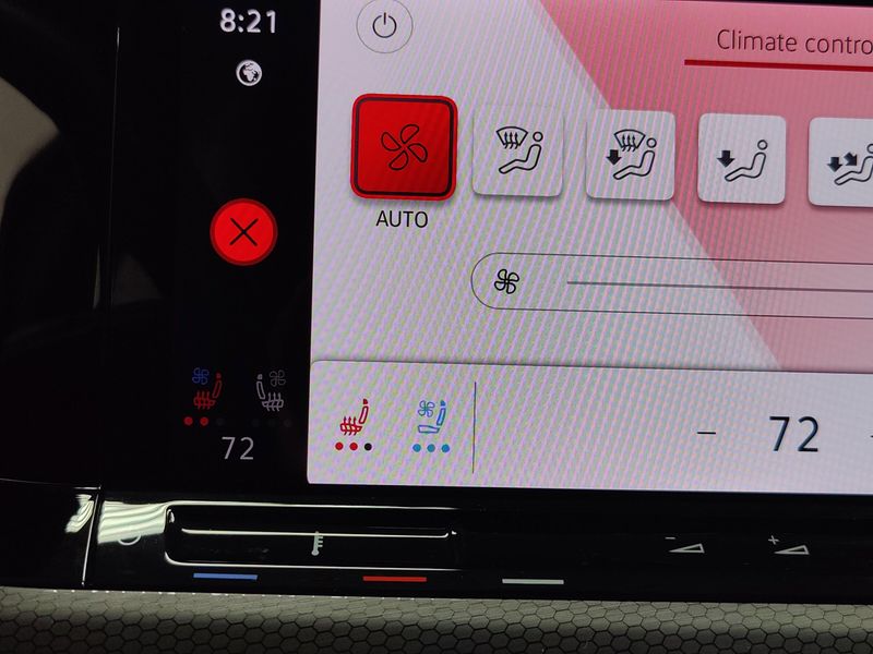 2024 Volkswagen Golf GTI SE w/Sunroof/Leather PkgImage 21