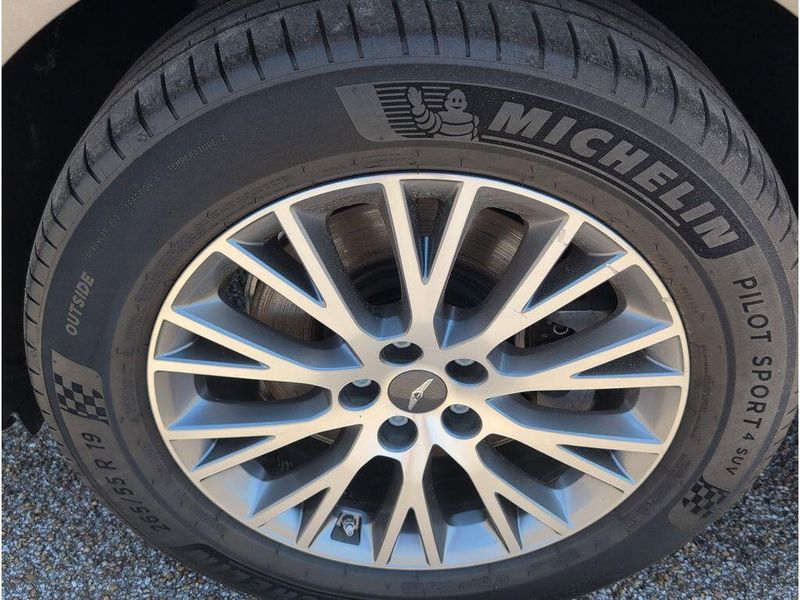 Used 2024 Genesis GV80 2.5T (A8)Image 9