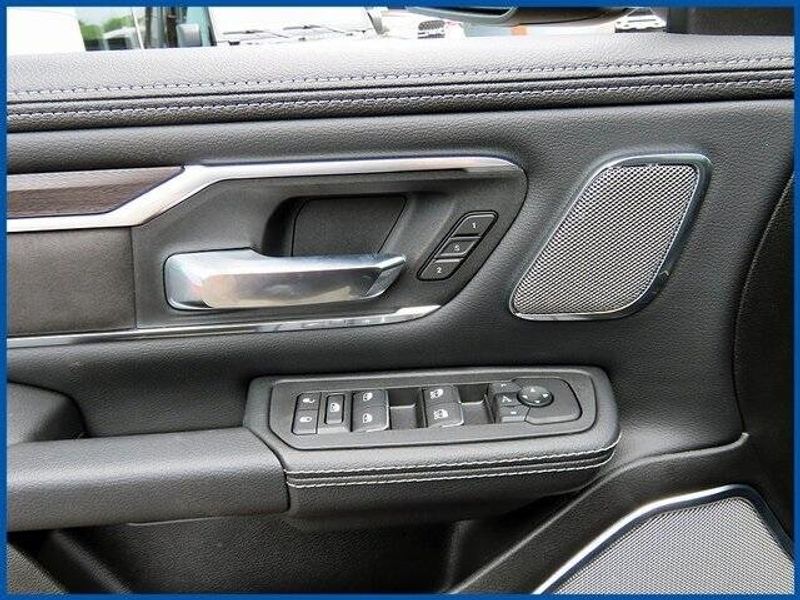 2025 RAM 1500 LaramieImage 13