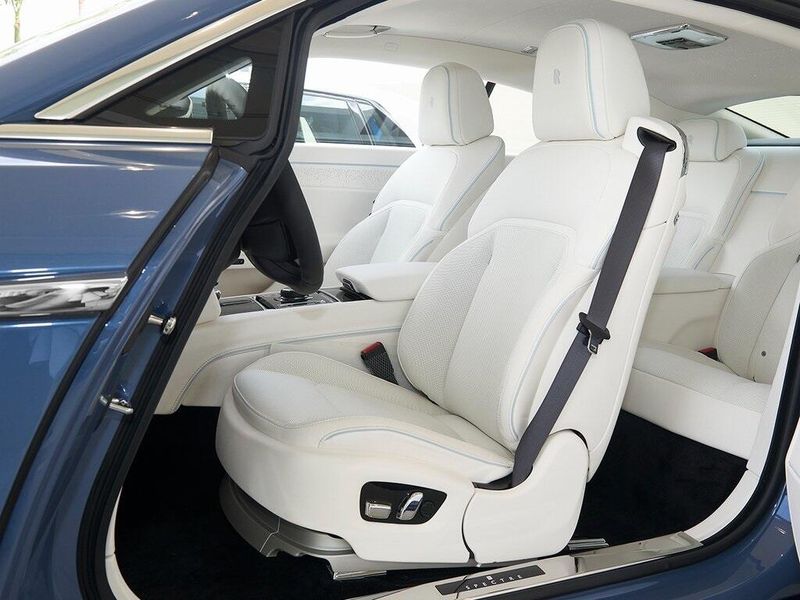 2024 Rolls-Royce Spectre Image 13