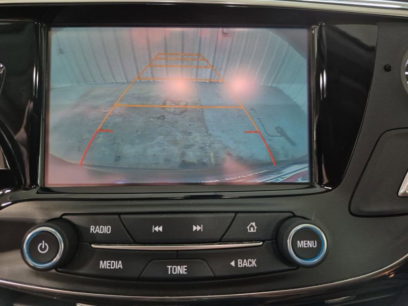 2017 Buick Envision EssenceImage 30