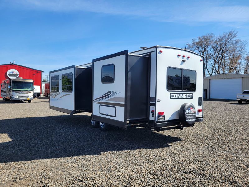 Used 2022 KZ CONNECT 272FK Image 5