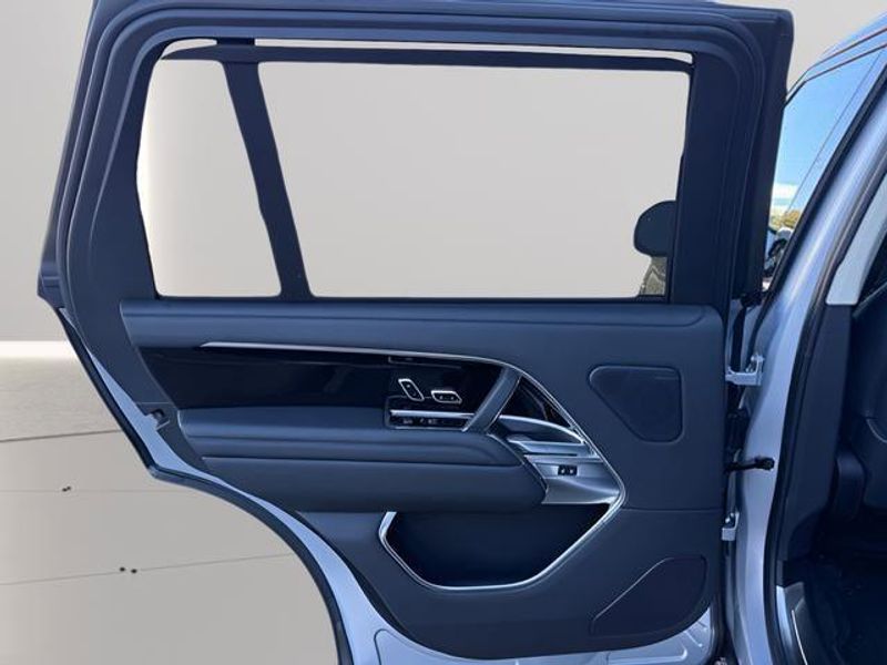 Used 2023 Land Rover Range Rover SE