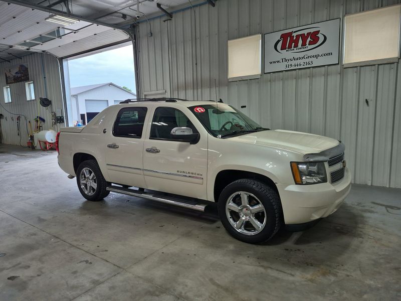 Used 2013 Chevrolet Avalanche LTZImage 2