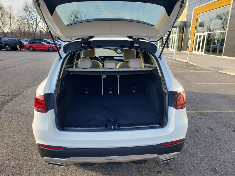 Used 2022 Mercedes-Benz GLC 300Image 13