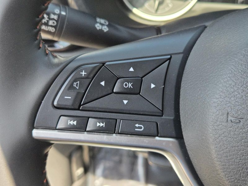 Used 2025 Nissan Sentra SR CVT