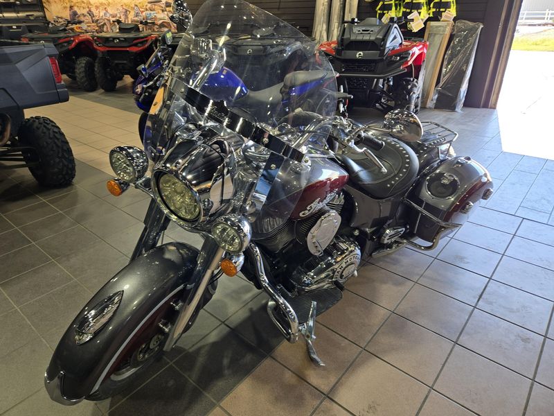 USED 2017 INDIAN MOTORCYCLE SPRINGFIELD 49ST Image 3