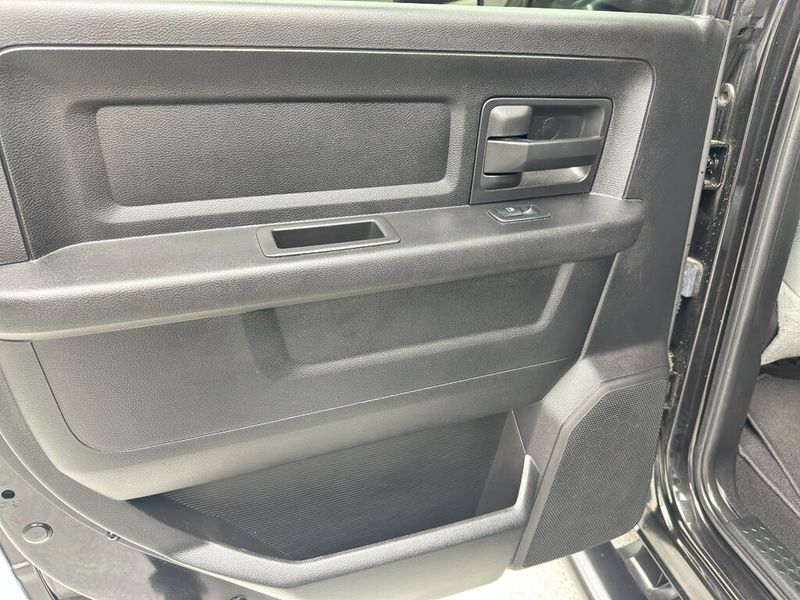 Used 2018 RAM 1500 ExpressImage 17