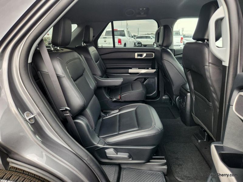 Used 2024 Ford Explorer XLT