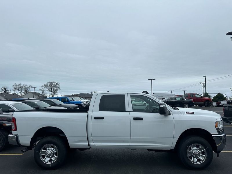 2024 RAM 2500 Tradesman Crew Cab 4x4 6