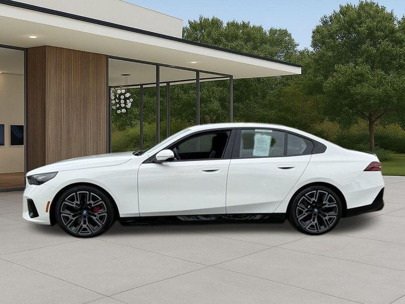 Used 2025 BMW i5 xDrive40Image 13