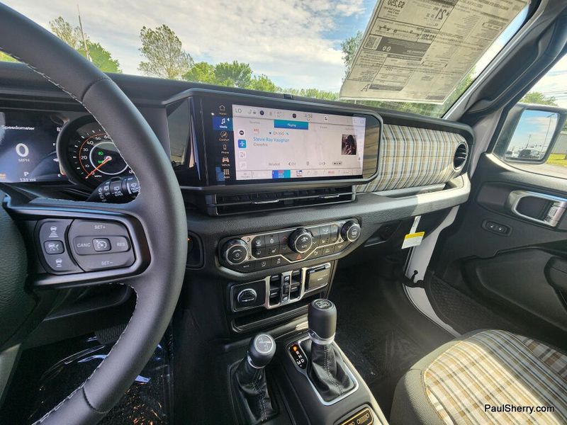 New 2026 Jeep Wrangler 4-door 85th Anniversary Edition