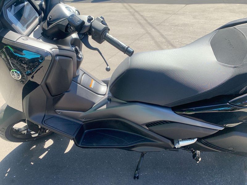 New 2025 Yamaha Xmax Image 14