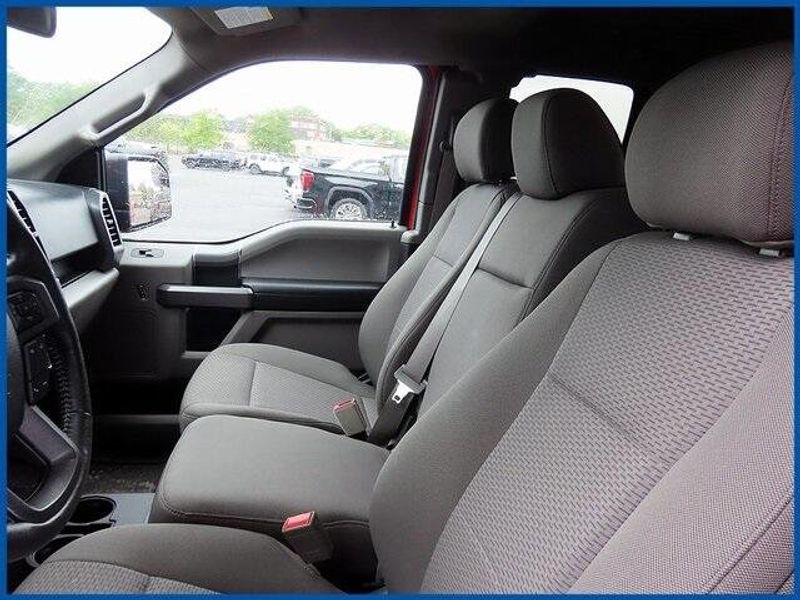 2019 Ford F-150 XLT photo 12