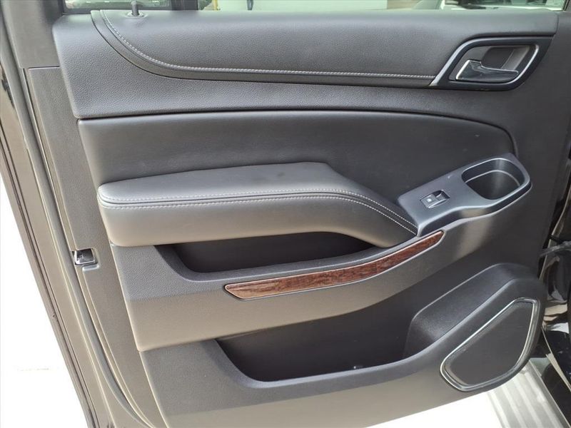 Used 2015 GMC Yukon XL SLE 1500Image 13