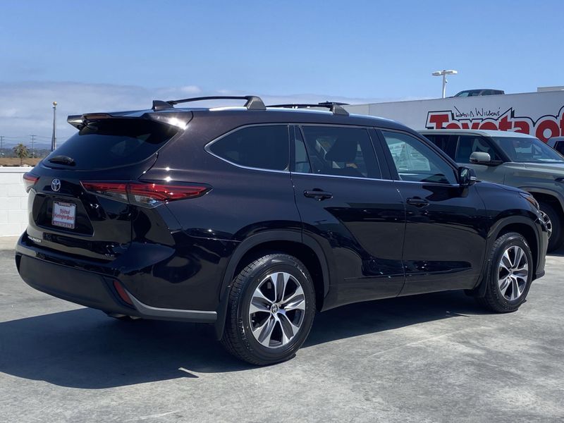 2021 Toyota Highlander XLEImage 4