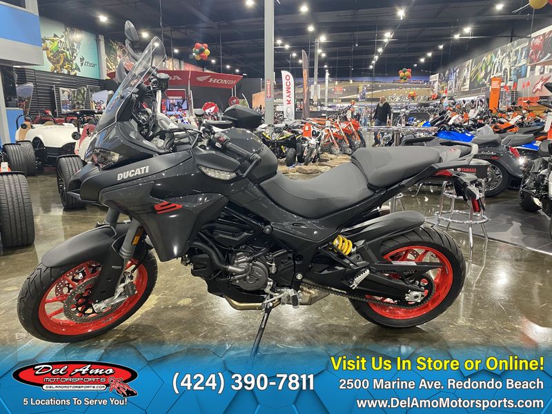 2023 Ducati MULTISTRADA V2 S  in a STREET GREY exterior color. Del Amo Motorsports of Redondo Beach (424) 304-1660 delamomotorsports.com 