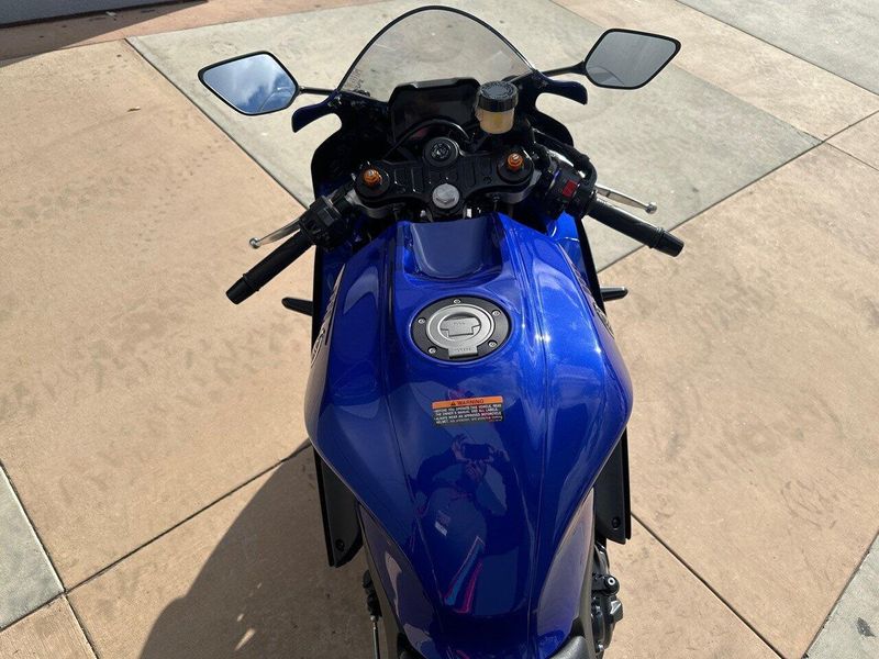 Used 2024 Yamaha YZF-R7 CA Image 10