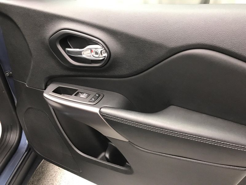2021 Jeep Cherokee Latitude LuxImage 22
