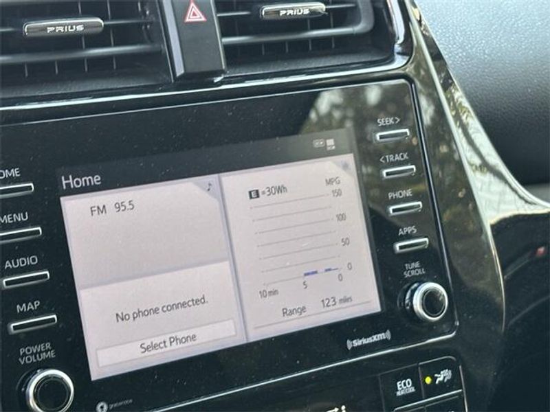 2021 Toyota Prius LImage 5