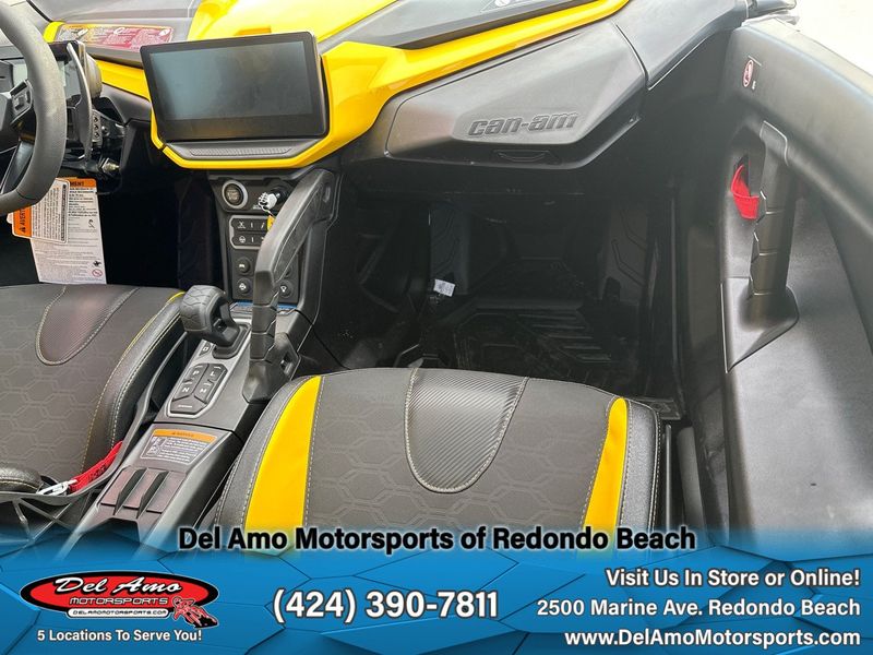 2024 Can-Am 7ARC  in a CARBON BLACK & NEO YELLOW exterior color. Del Amo Motorsports of Redondo Beach (424) 304-1660 delamomotorsports.com 