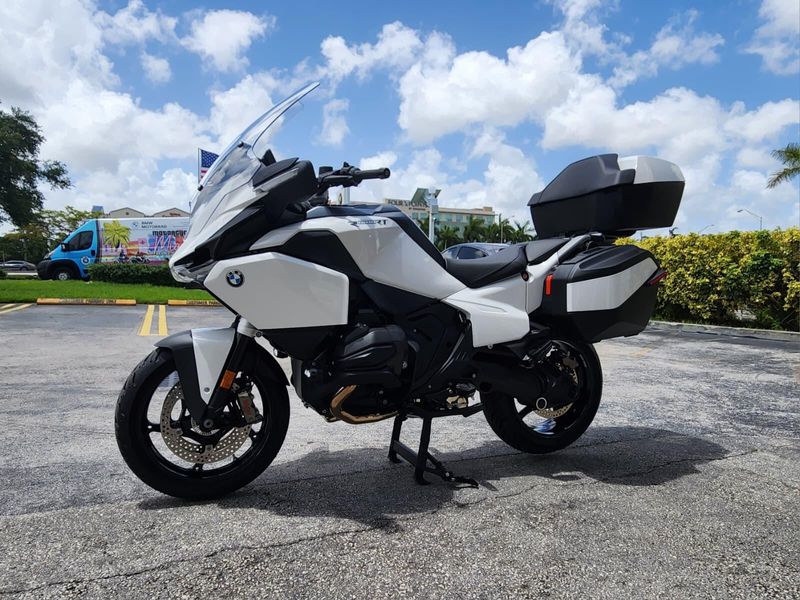2026 BMW R 1300 RTImage 4