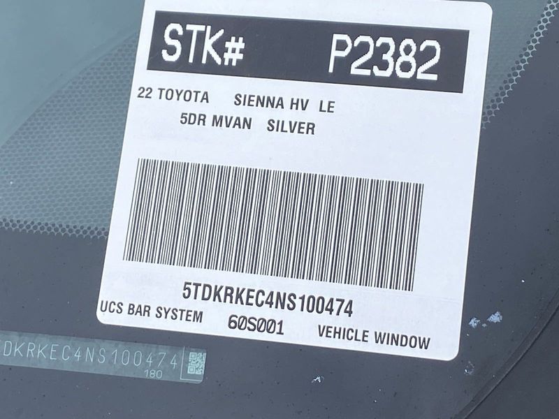 2022 Toyota Sienna LEImage 34