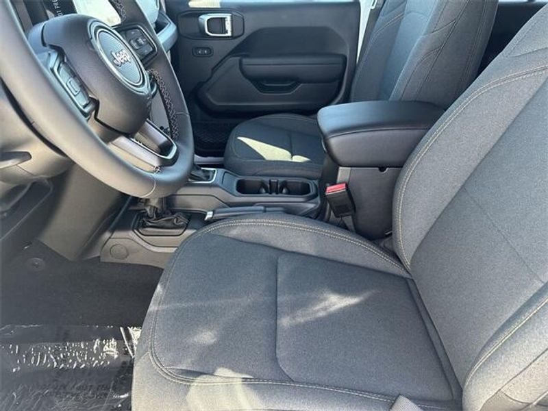 New 2026 Jeep Wrangler 4-door Sport SImage 16